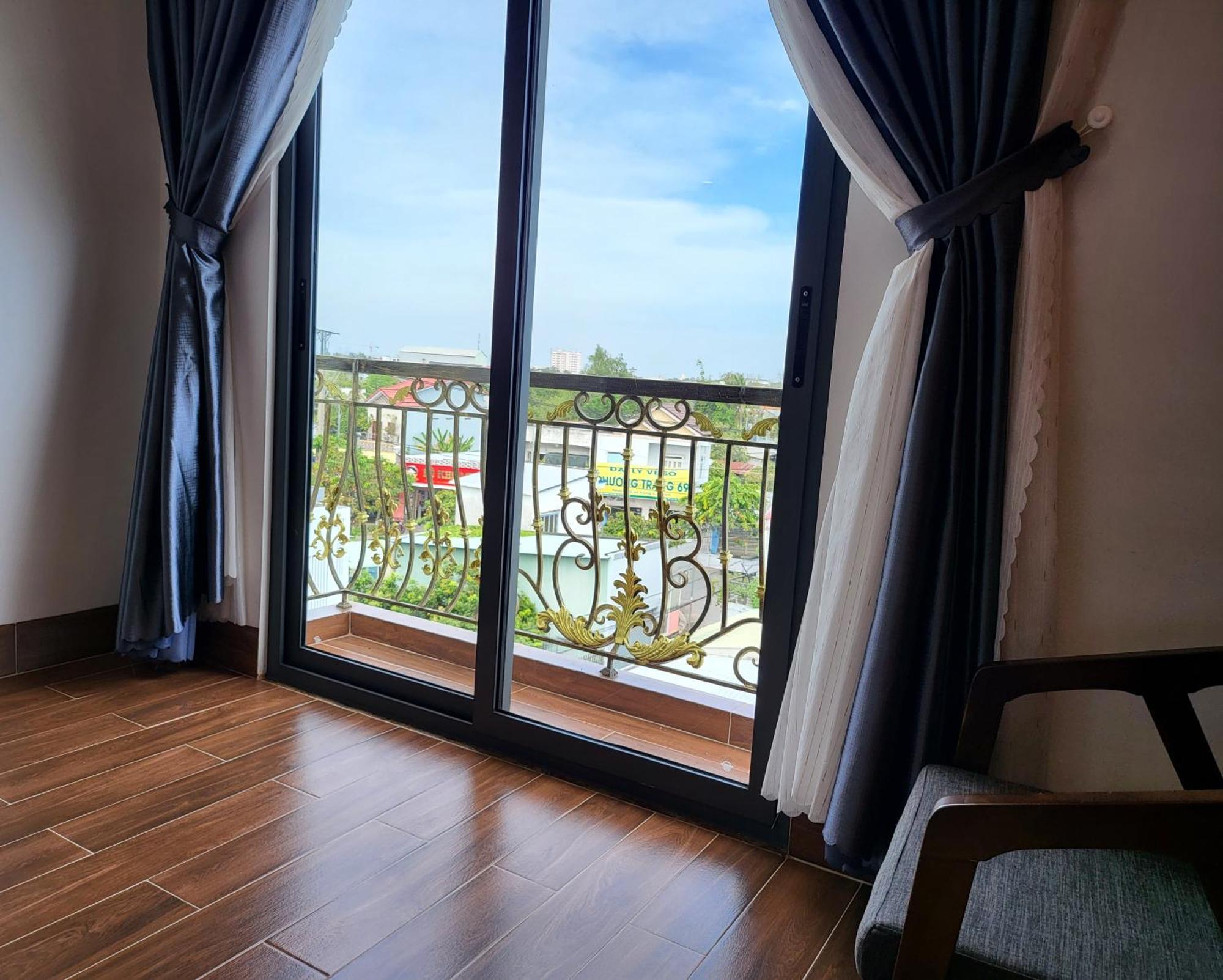 Ruby Hotel Vinh Long Bagian luar foto