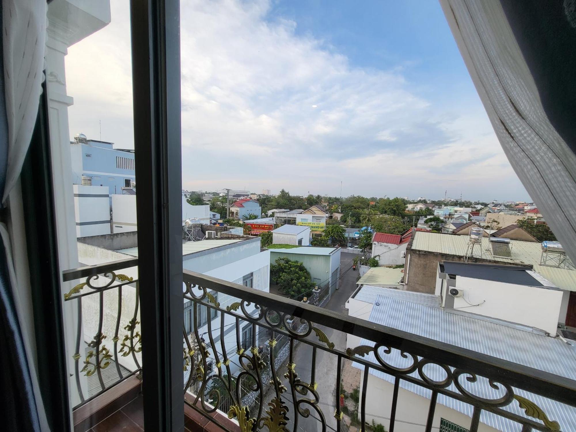 Ruby Hotel Vinh Long Bagian luar foto