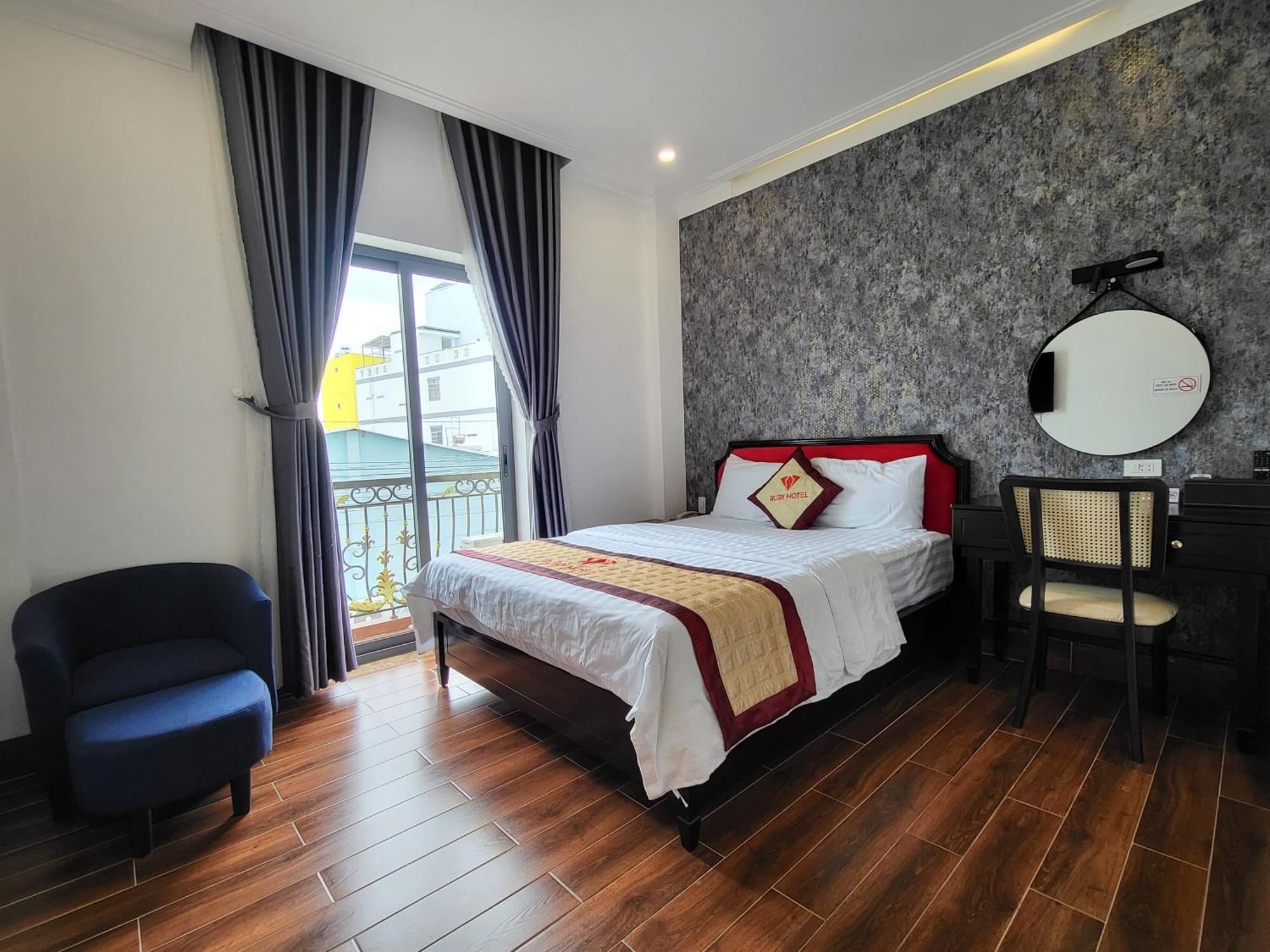 Ruby Hotel Vinh Long Bagian luar foto